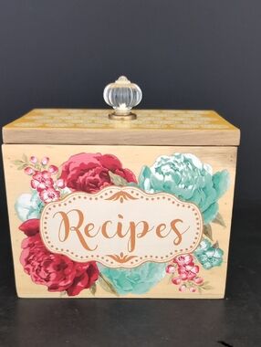 The Pioneer Woman,Wooden Blossom Jubilee Lidded Recipe Card Box.